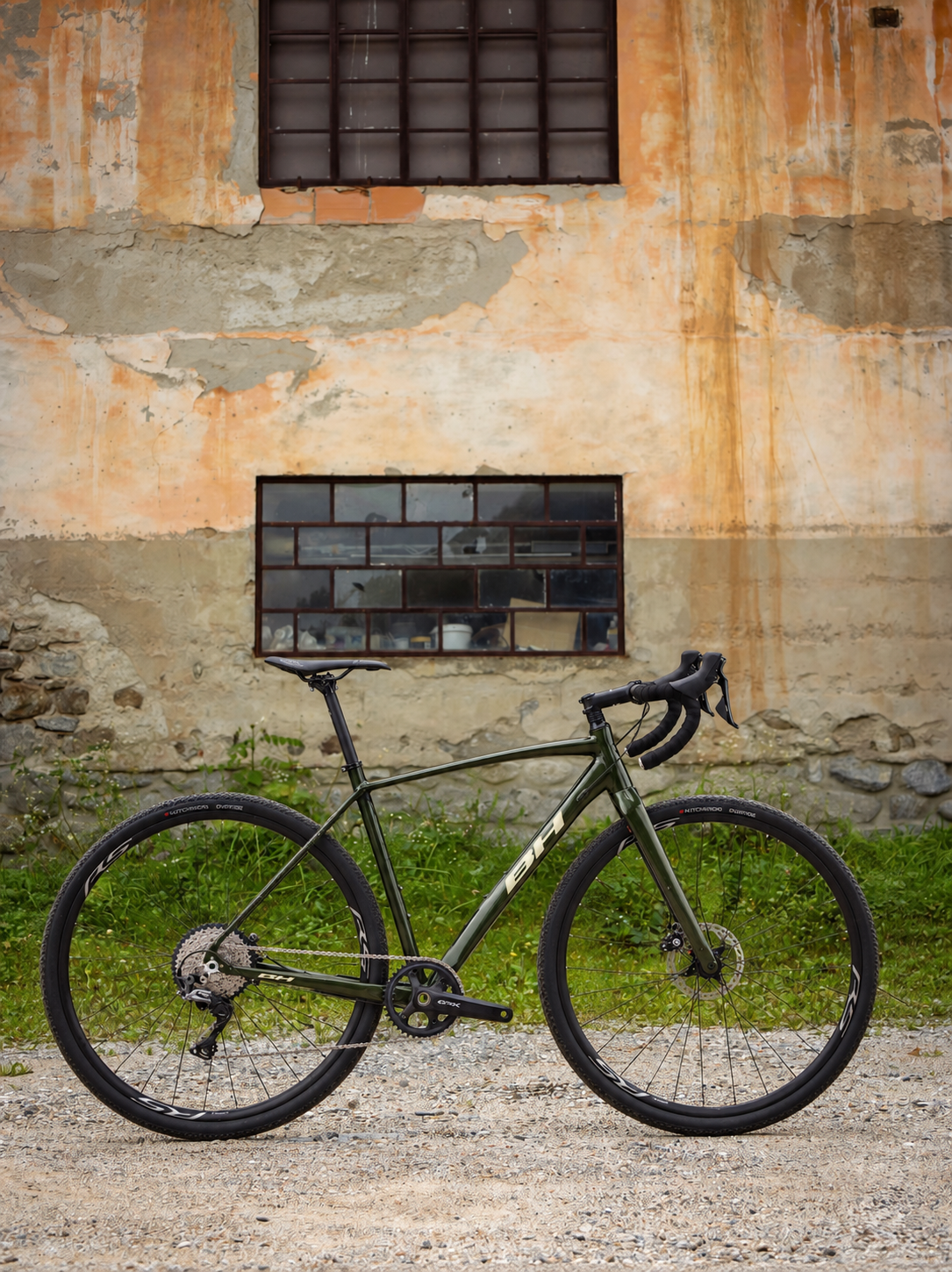 BH GravelX Alu 1.0 · Gravel bike Shimano GRX 1x11 · Verde